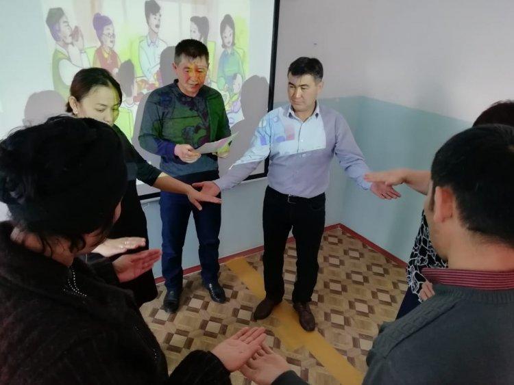 Қосақ негізгі мектебінде "Жанұя бақыты" тақырыбында тренинг өтті.